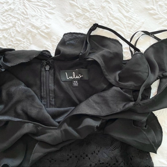 NWOT Lulus of Romance Black Lace Cold-Shoulder Midi Dress XSmall - Picture 3 of 9